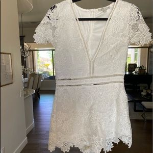 Gorgeous white lace romper! Never worn! Size M